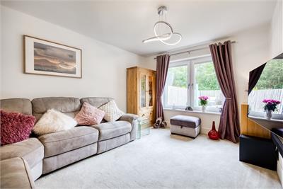 21 Shiel Hall Crescent, Rosewell, EH24 9DD - image 5