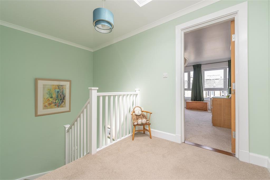 10/7 McDonald Road,
Edinburgh,
EH7 4LZ - image 12