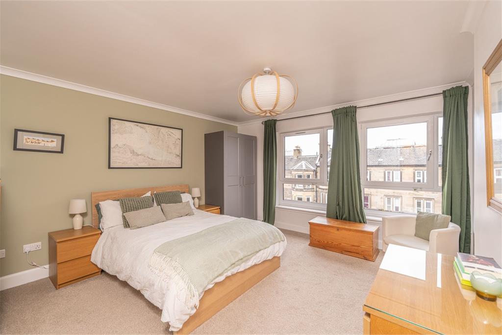 10/7 McDonald Road,
Edinburgh,
EH7 4LZ - image 13