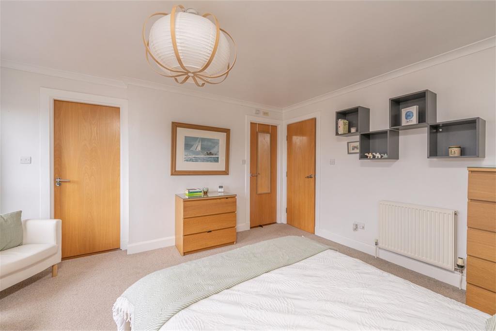 10/7 McDonald Road,
Edinburgh,
EH7 4LZ - image 15