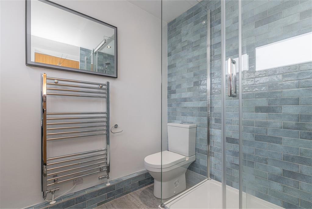 10/7 McDonald Road,
Edinburgh,
EH7 4LZ - image 17