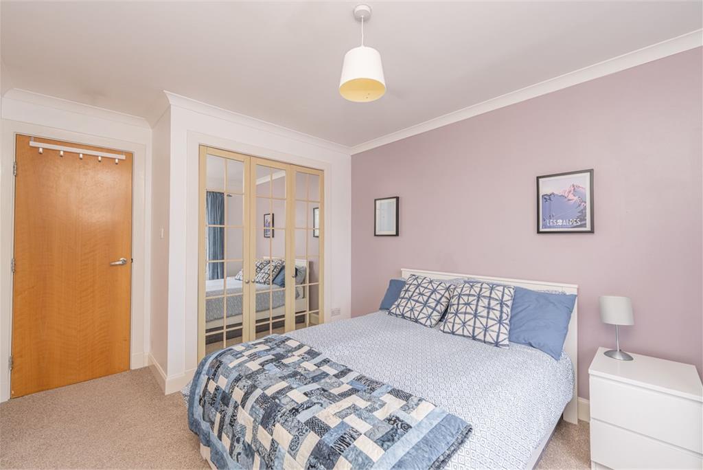 10/7 McDonald Road,
Edinburgh,
EH7 4LZ - image 19