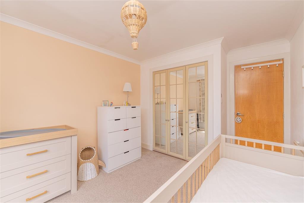 10/7 McDonald Road,
Edinburgh,
EH7 4LZ - image 21