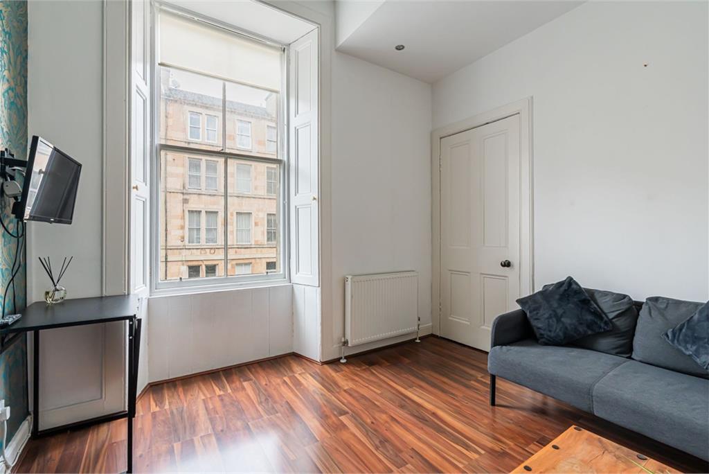 13/2 Panmure Place, Edinburgh, EH3 9HP - image 3