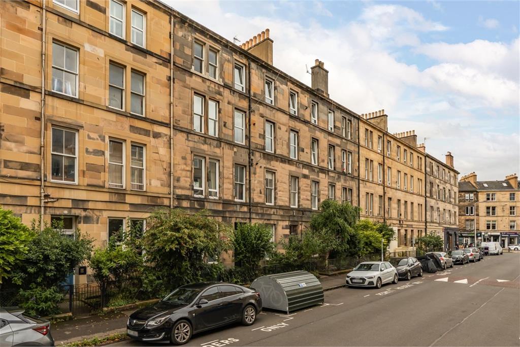13/2 Panmure Place, Edinburgh, EH3 9HP - image 1