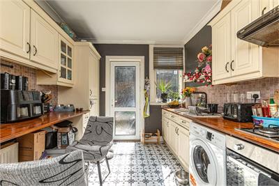 18 Glebe Place, Galashiels, TD1 3JW - image 8
