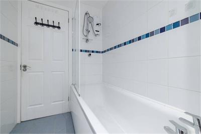 29 Bughtlin Park, East Craigs, Edinburgh, EH12 8UR - image 14