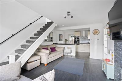 1 Vexhim Park, Duddingston, Edinburgh, EH15 3SB - image 2