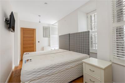 1/2 Jackson's Close, 209 High Street, Edinburgh, EH1 1PZ - image 11