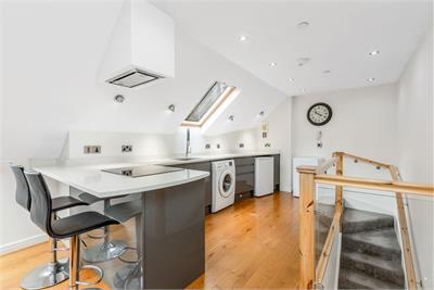 1/2 Jackson's Close, 209 High Street, Edinburgh, EH1 1PZ - image 5