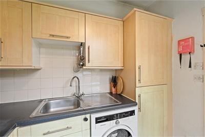 87 Carrick Knowe Avenue, Edinburgh, EH12 7DE - image 8