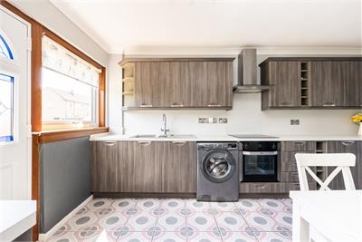 9 Holly Terrace, Bonnyrigg, EH19 3EA - image 3