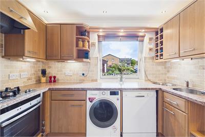 13/2 Eildon Terrace, Edinburgh, EH3 5NL - image 12