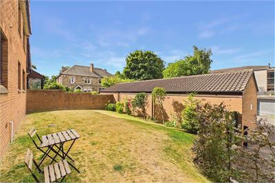 13/2 Eildon Terrace, Edinburgh, EH3 5NL - image 23