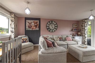10 Glenfield Crescent, Galashiels, TD1 2AR - image 6