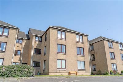 1/R 14, Kelburn Court, Largs, KA30 8HN - image 1