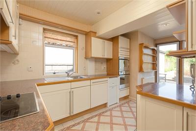 42 Gamekeeper's Road, Edinburgh, EH4 6LS - image 8