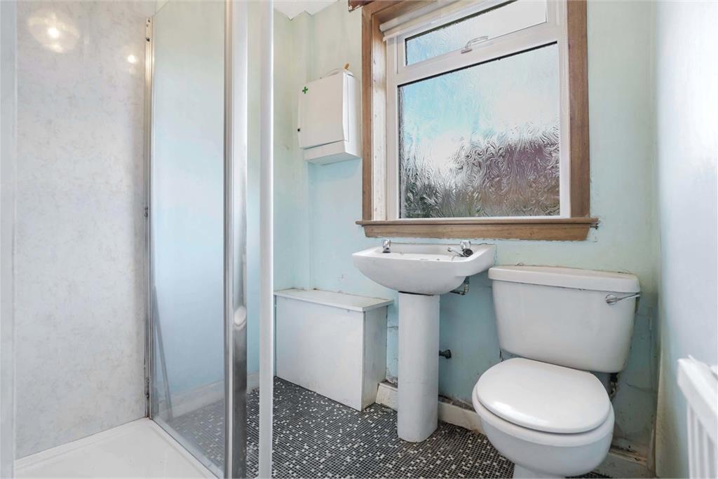 22 Whinney Knowe,
North Queensferry,
Inverkeithing,
KY11 1JL - image 12