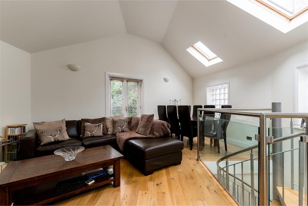 21,
Atholl Crescent Lane,
West End,
Edinburgh,
EH3 8ET - image 6