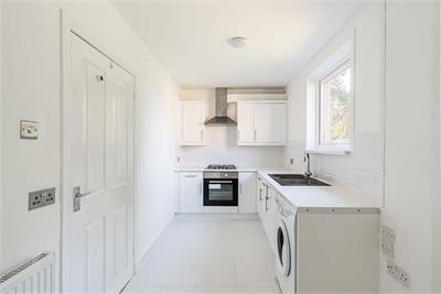 3 Drum Brae Drive, Edinburgh, EH4 7BY - image 6