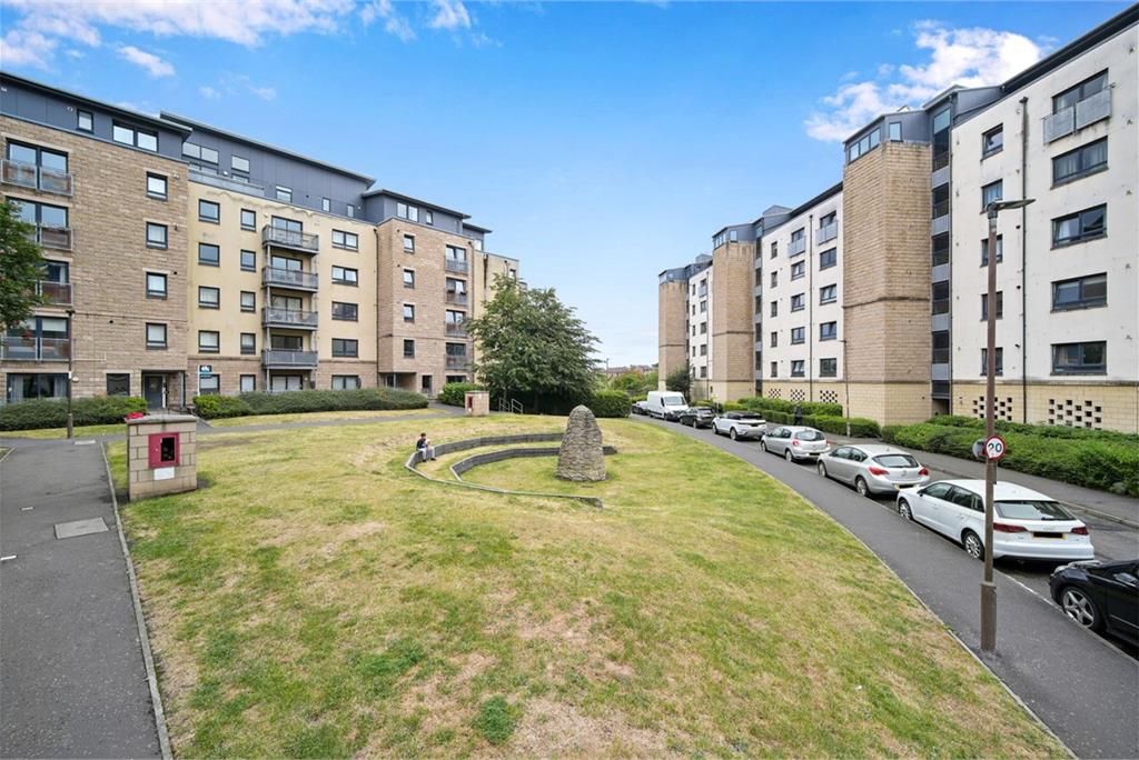 9/4 Hawkhill Close, Leith, Edinburgh, EH7 6FG - image 15