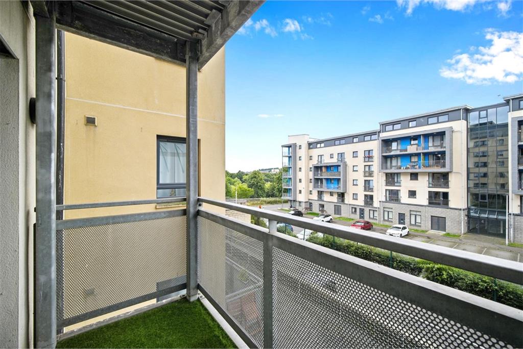 9/4 Hawkhill Close, Leith, Edinburgh, EH7 6FG - image 3