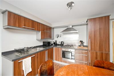 9/4 Hawkhill Close, Leith, Edinburgh, EH7 6FG - image 5