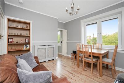30 Colinton Mains Road, Colinton Mains, Edinburgh, EH13 9AW - image 2