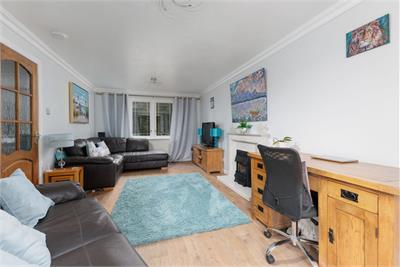20 Brodick Gardens, Dunfermline, KY11 8ET - image 3