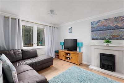 20 Brodick Gardens, Dunfermline, KY11 8ET - image 4
