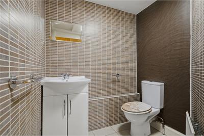 9/4 Mentone Avenue, Portobello, EDINBURGH, EH15 1HZ - image 12
