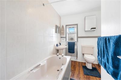 Second Floor Mid Right Flat, 36 Victoria Terrace, Dunfermline, KY12 0LZ - image 13