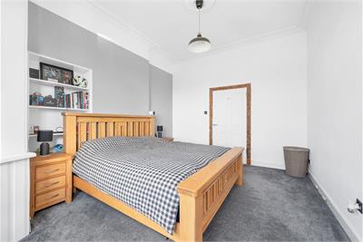 Second Floor Mid Right Flat, 36 Victoria Terrace, Dunfermline, KY12 0LZ - image 7