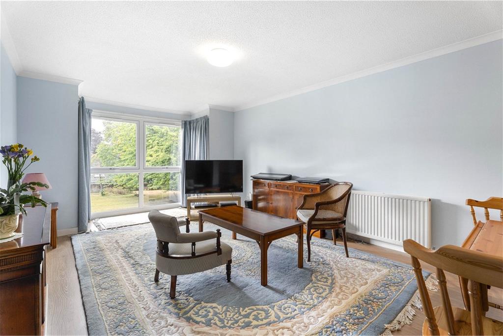 7/4 Gillsland Park,
Merchiston,
Edinburgh,
EH10 5TN - image 2