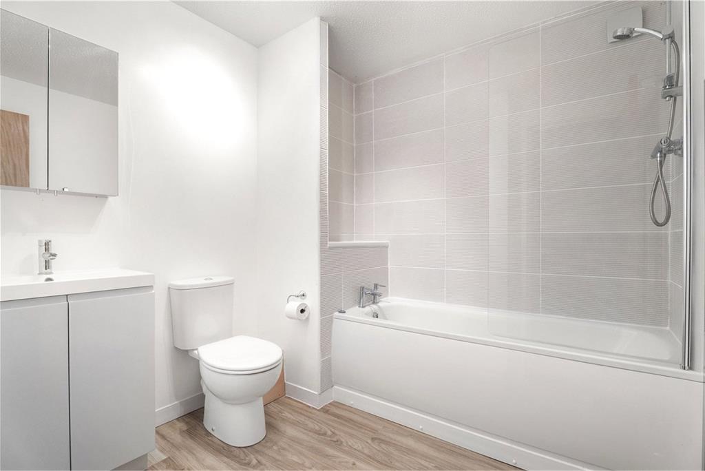 7/4 Gillsland Park,
Merchiston,
Edinburgh,
EH10 5TN - image 15