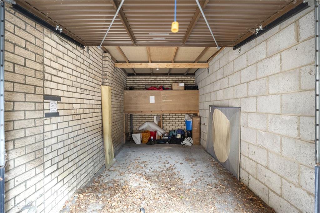 7/4 Gillsland Park,
Merchiston,
Edinburgh,
EH10 5TN - image 17