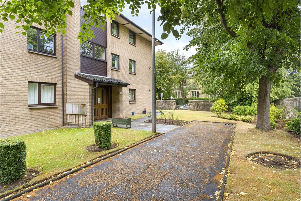 7/4 Gillsland Park,
Merchiston,
Edinburgh,
EH10 5TN - image 1