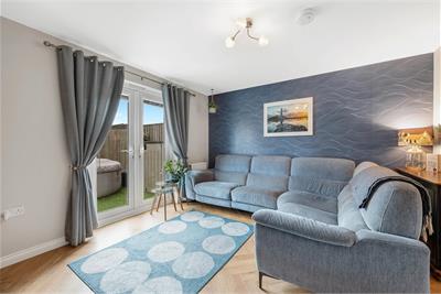 53 Serf Avenue, Dunfermline, KY11 8YZ - image 2