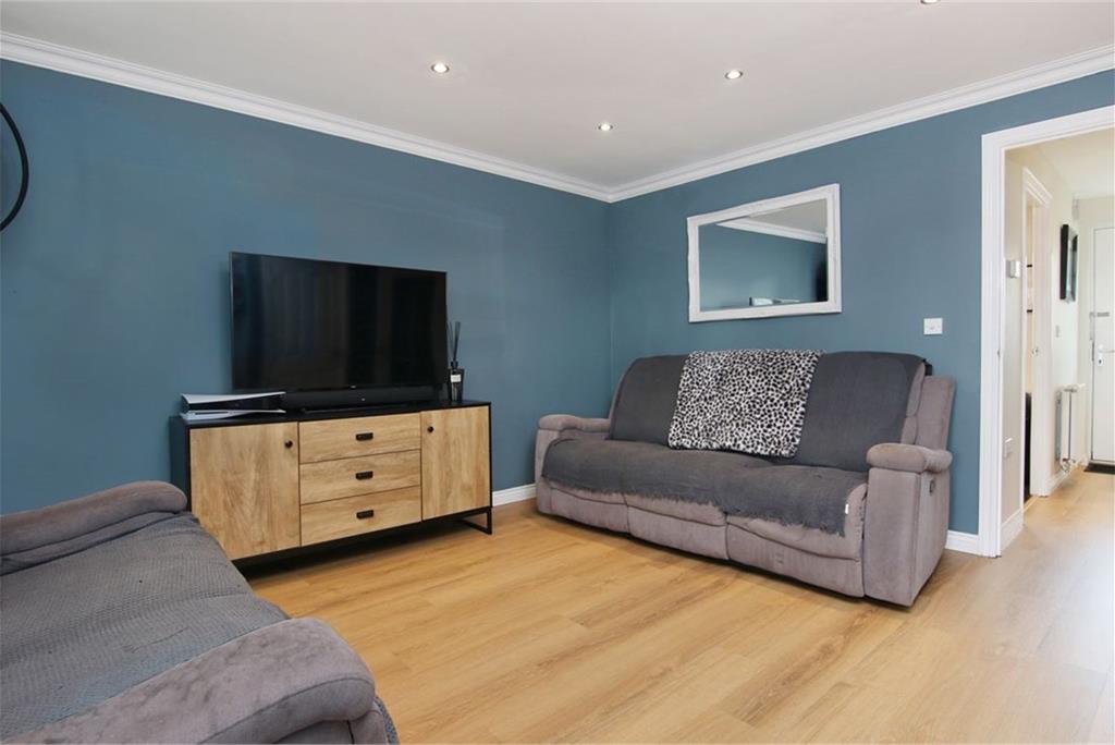 16 Caledonian Crescent, Prestonpans, East Lothian EH32 9GF - image 4