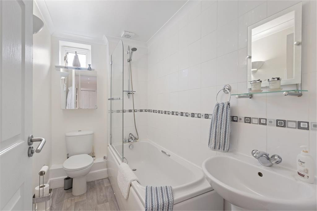 1/10 Ann Terrace, Abbeyhill, Edinburgh EH8 8HN - image 12