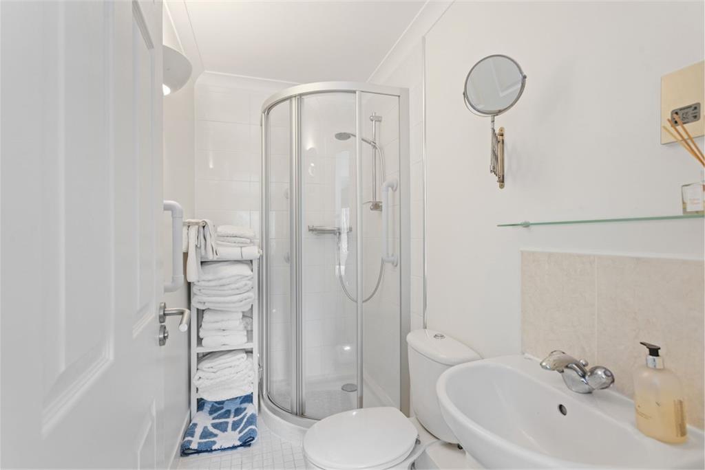 1/10 Ann Terrace, Abbeyhill, Edinburgh EH8 8HN - image 9