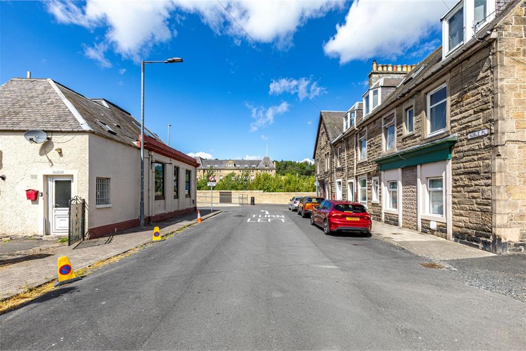 3/3 Noble Place, Hawick, TD9 9QF - image 18