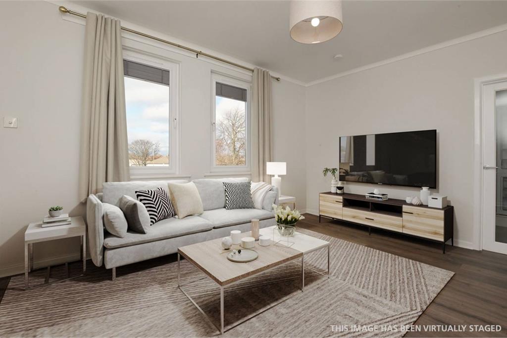 11/3 Sleigh Gardens, Craigentinny, EH7 6EL - image 2