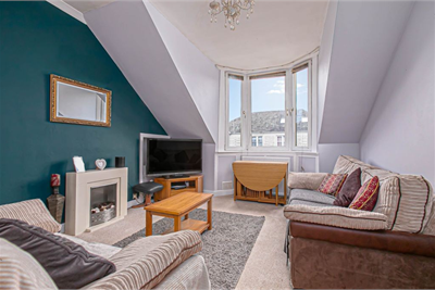 111 Dewar Street, Dunfermline, KY12 8AB - image 2