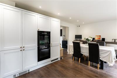 1 Baberton Mains View, Edinburgh, EH14 3BR - image 9