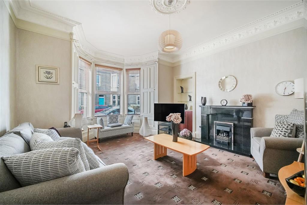 5 Ryehill Avenue, Edinburgh, EH6 8EU - image 2
