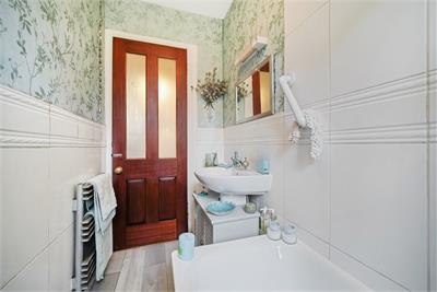 5 Ryehill Avenue, Edinburgh, EH6 8EU - image 13