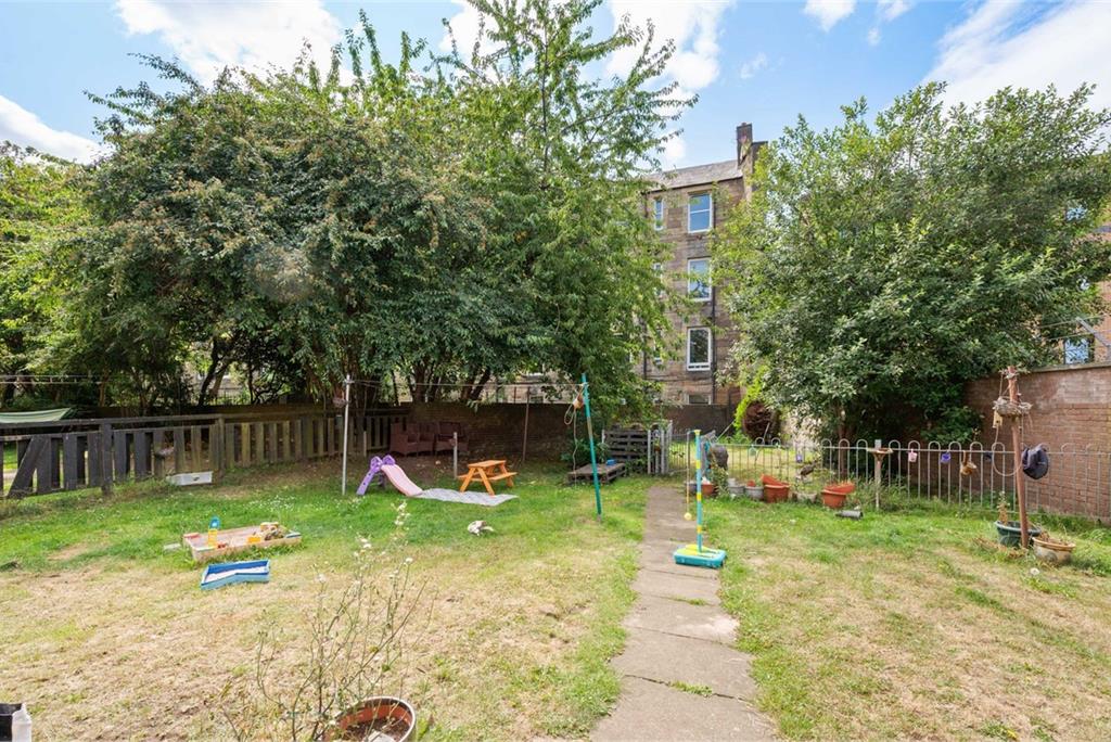 28/5 Springwell Place, Edinburgh, EH11 2HY - image 14