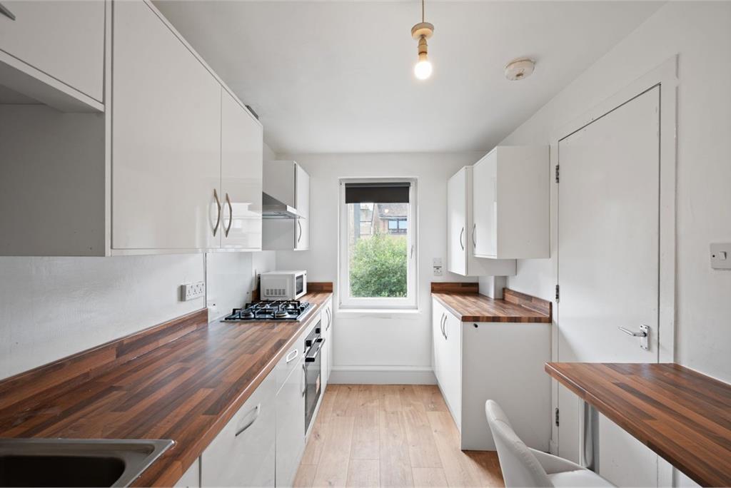 28/5 Springwell Place, Edinburgh, EH11 2HY - image 5