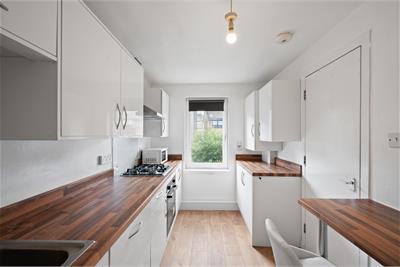 28/5 Springwell Place, Edinburgh, EH11 2HY - image 5